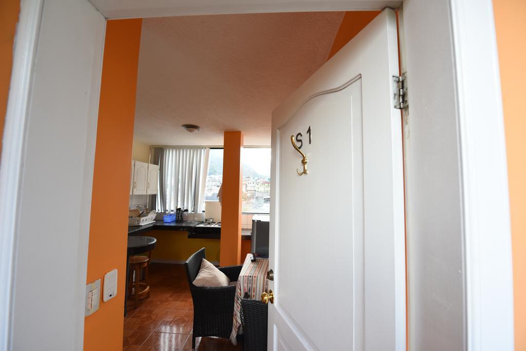 Mayra'S Apartments And Spanish School Banos  Phòng bức ảnh